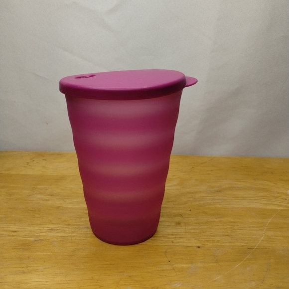 New Tupperware impressions 500ML cup with lid and straw hole - Picture 1 of 4
